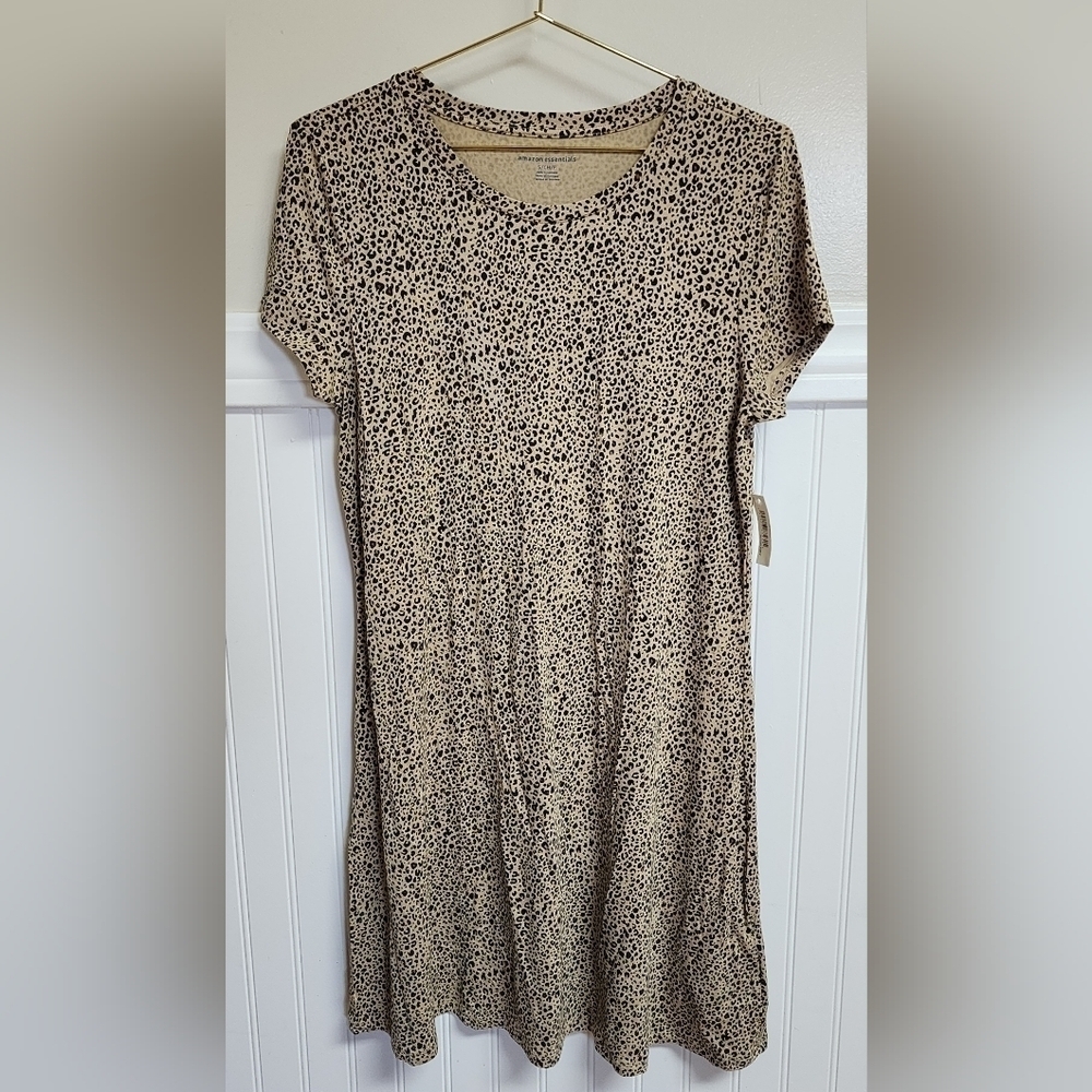 Amazon Essentials Leopard Short-Sleeve Scoop Neck Swing Dress Size Small - NWT